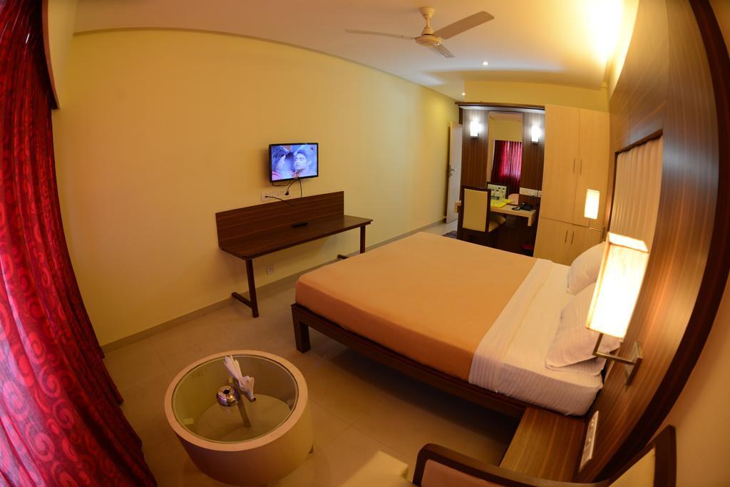 Hotel Ayush International Mangalore Exteriör bild