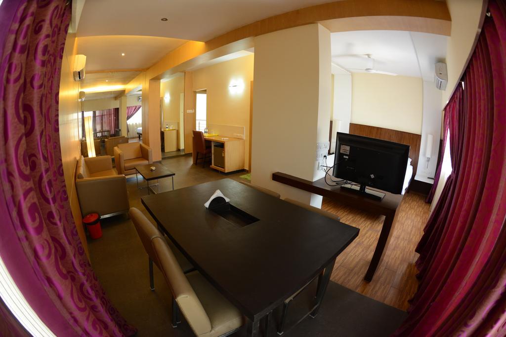 Hotel Ayush International Mangalore Exteriör bild