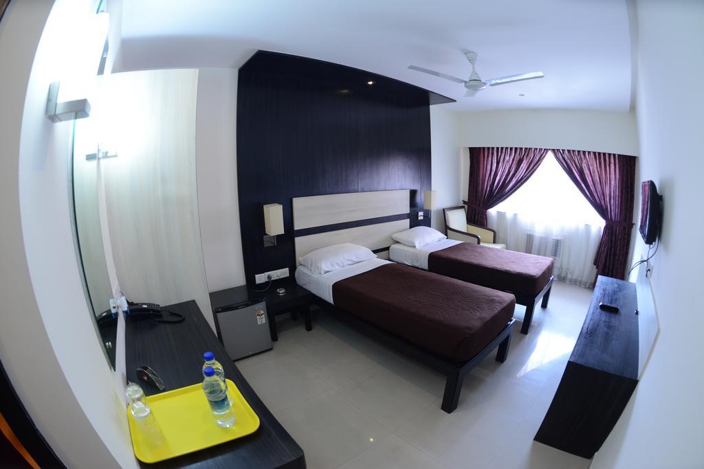 Hotel Ayush International Mangalore Exteriör bild