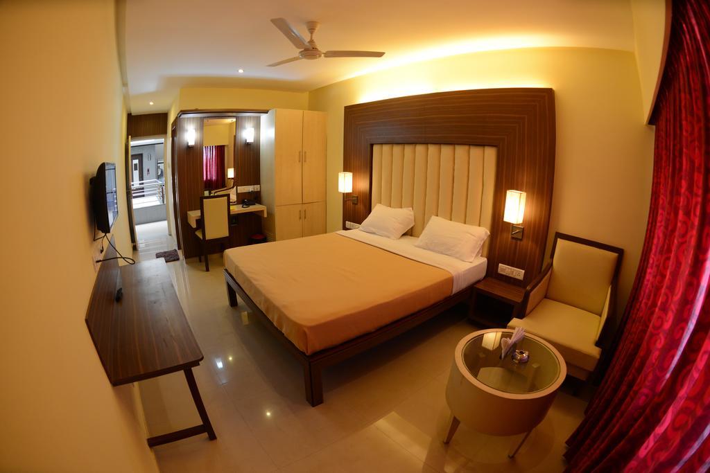 Hotel Ayush International Mangalore Rum bild